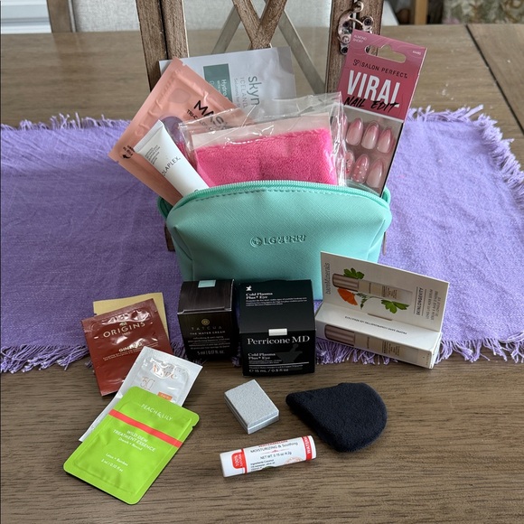 Beauty bundle Parricone MD cold plasma plus eye bare minerals Ola Plex Tacha